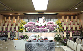 馬込斎場 洋花デザイン祭壇